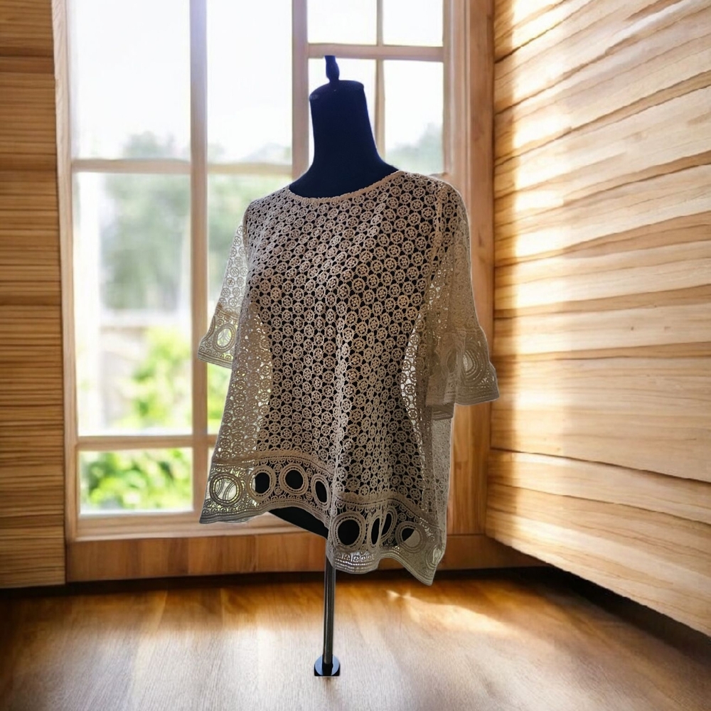 Gorgeous English Factory Blouse-NWOT-Size Medium